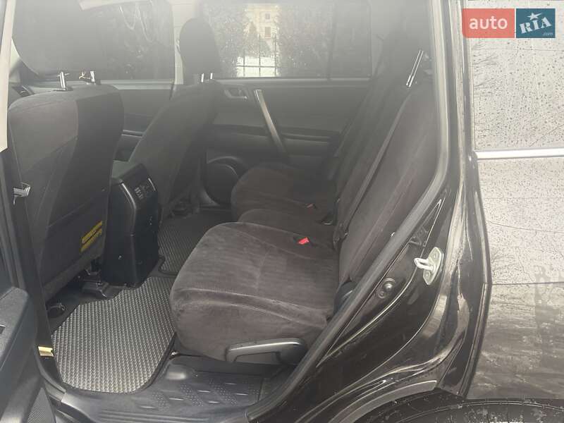 Внедорожник / Кроссовер Toyota Highlander 2011 в Смеле фото 9 Внедорожник / Кроссовер Toyota Highlander 2011 в Смеле