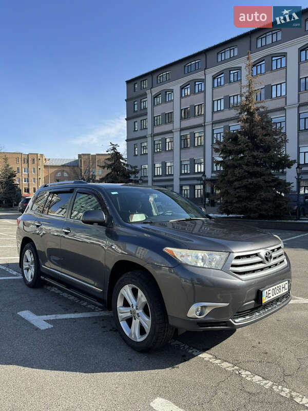 Toyota Highlander 2011