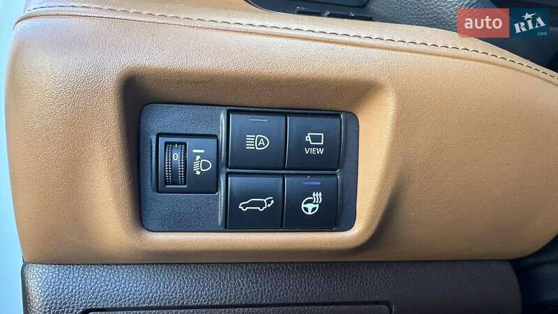 Позашляховик / Кросовер Toyota Highlander 2022 в Києві