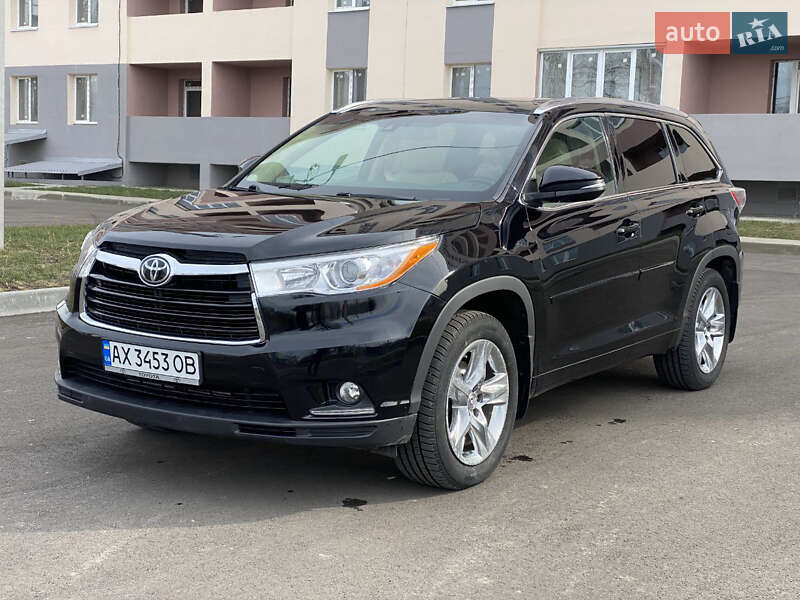 Внедорожник / Кроссовер Toyota Highlander 2015 в Харькове
