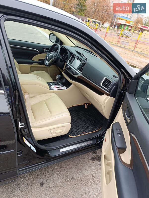 Внедорожник / Кроссовер Toyota Highlander 2015 в Харькове