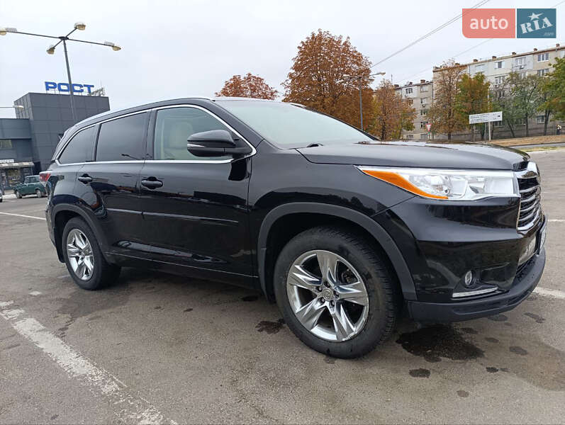 Внедорожник / Кроссовер Toyota Highlander 2015 в Харькове