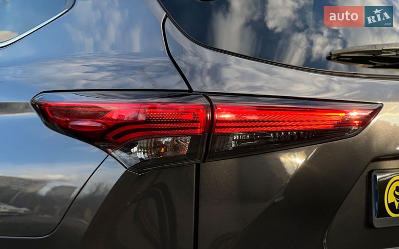 Внедорожник / Кроссовер Toyota Highlander 2020 в Львове