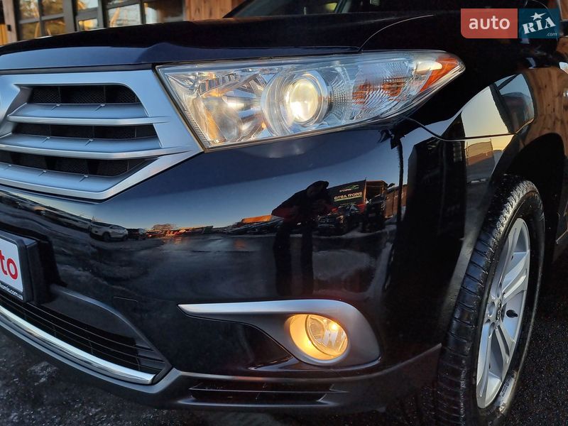 Внедорожник / Кроссовер Toyota Highlander 2013 в Виннице