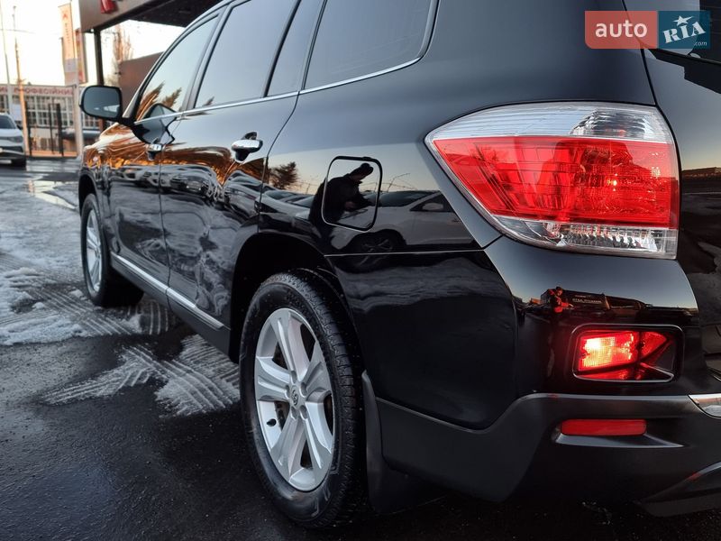 Внедорожник / Кроссовер Toyota Highlander 2013 в Виннице