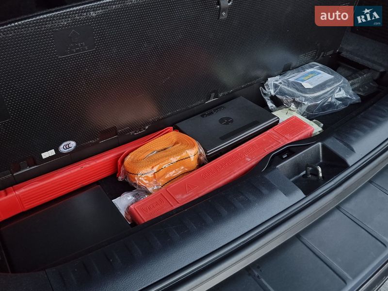 Внедорожник / Кроссовер Toyota Highlander 2013 в Виннице