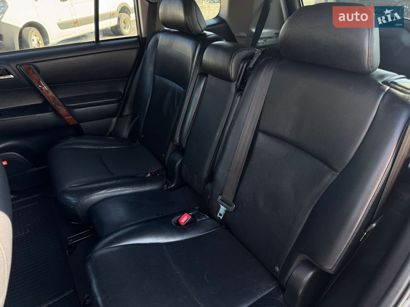 Внедорожник / Кроссовер Toyota Highlander 2012 в Львове