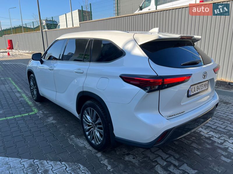 Внедорожник / Кроссовер Toyota Highlander 2020 в Киеве