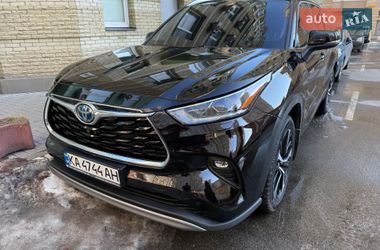 Внедорожник / Кроссовер Toyota Highlander 2021 в Киеве