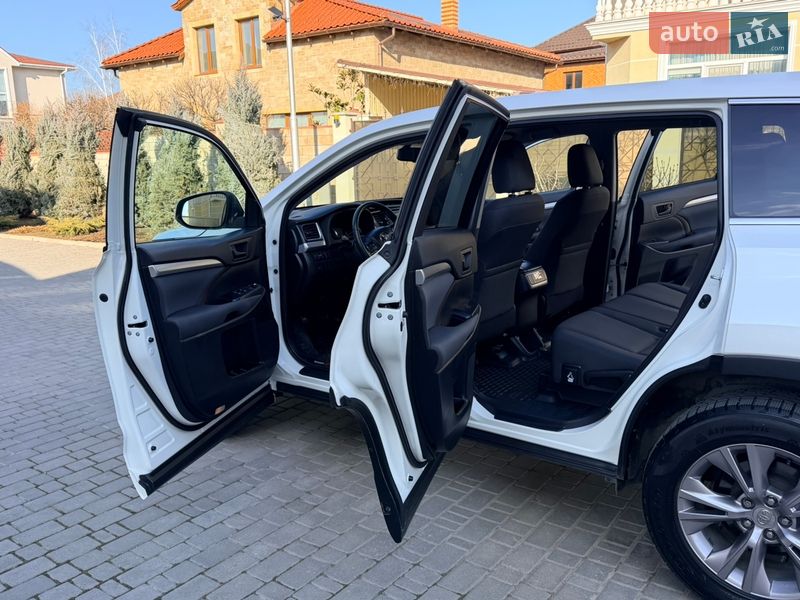 Внедорожник / Кроссовер Toyota Highlander 2014 в Одессе