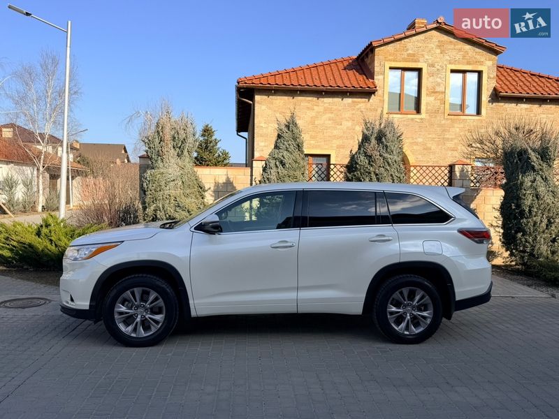 Внедорожник / Кроссовер Toyota Highlander 2014 в Одессе