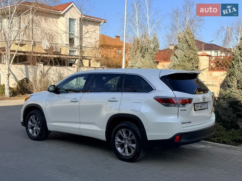 Внедорожник / Кроссовер Toyota Highlander 2014 в Одессе