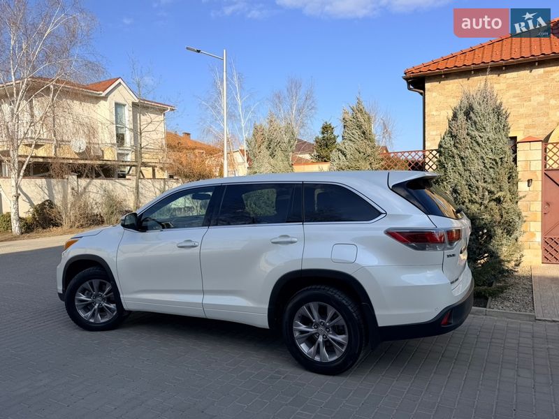 Внедорожник / Кроссовер Toyota Highlander 2014 в Одессе