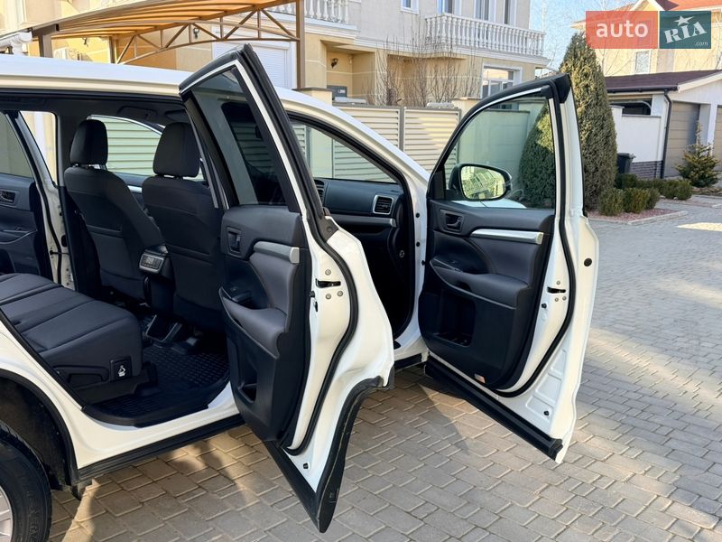 Внедорожник / Кроссовер Toyota Highlander 2014 в Одессе