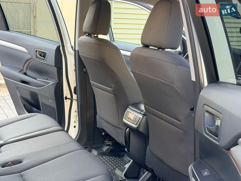 Внедорожник / Кроссовер Toyota Highlander 2014 в Одессе