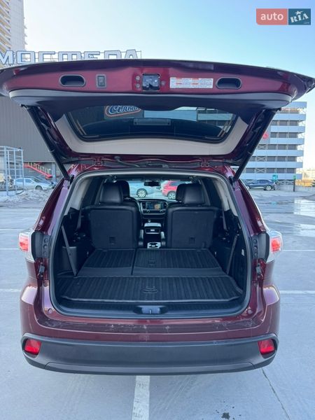 Внедорожник / Кроссовер Toyota Highlander 2016 в Киеве