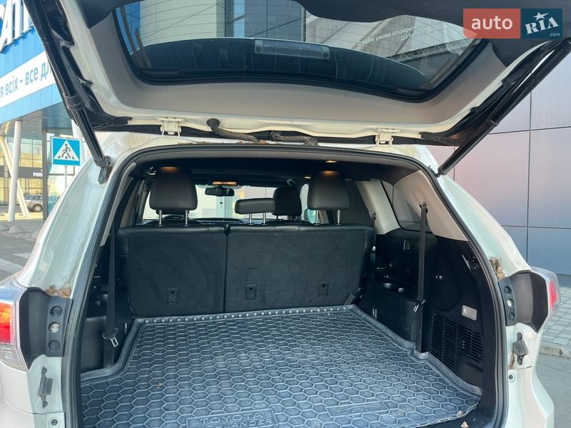 Внедорожник / Кроссовер Toyota Highlander 2014 в Киеве