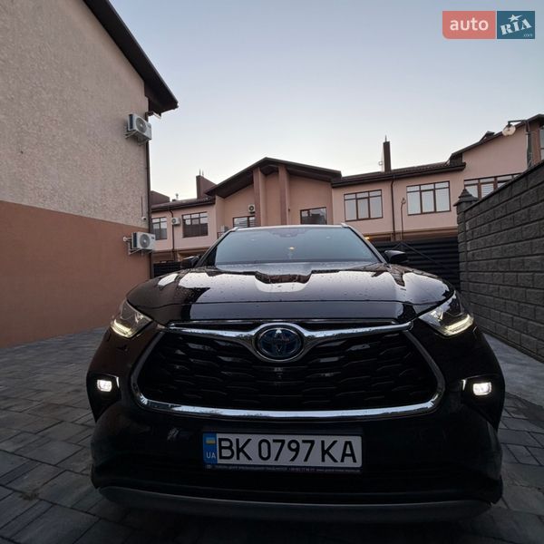 Toyota Highlander 2023