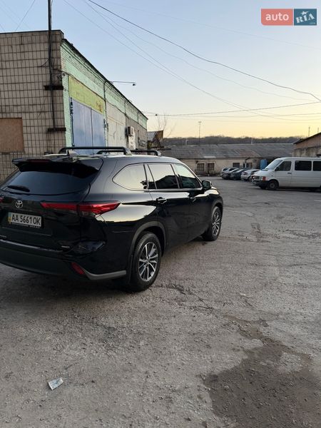 Позашляховик / Кросовер Toyota Highlander 2022 в Києві