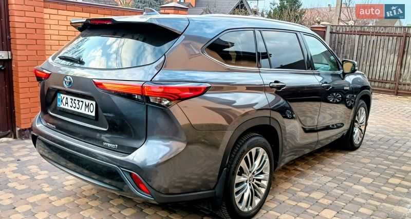 Toyota Highlander 2021