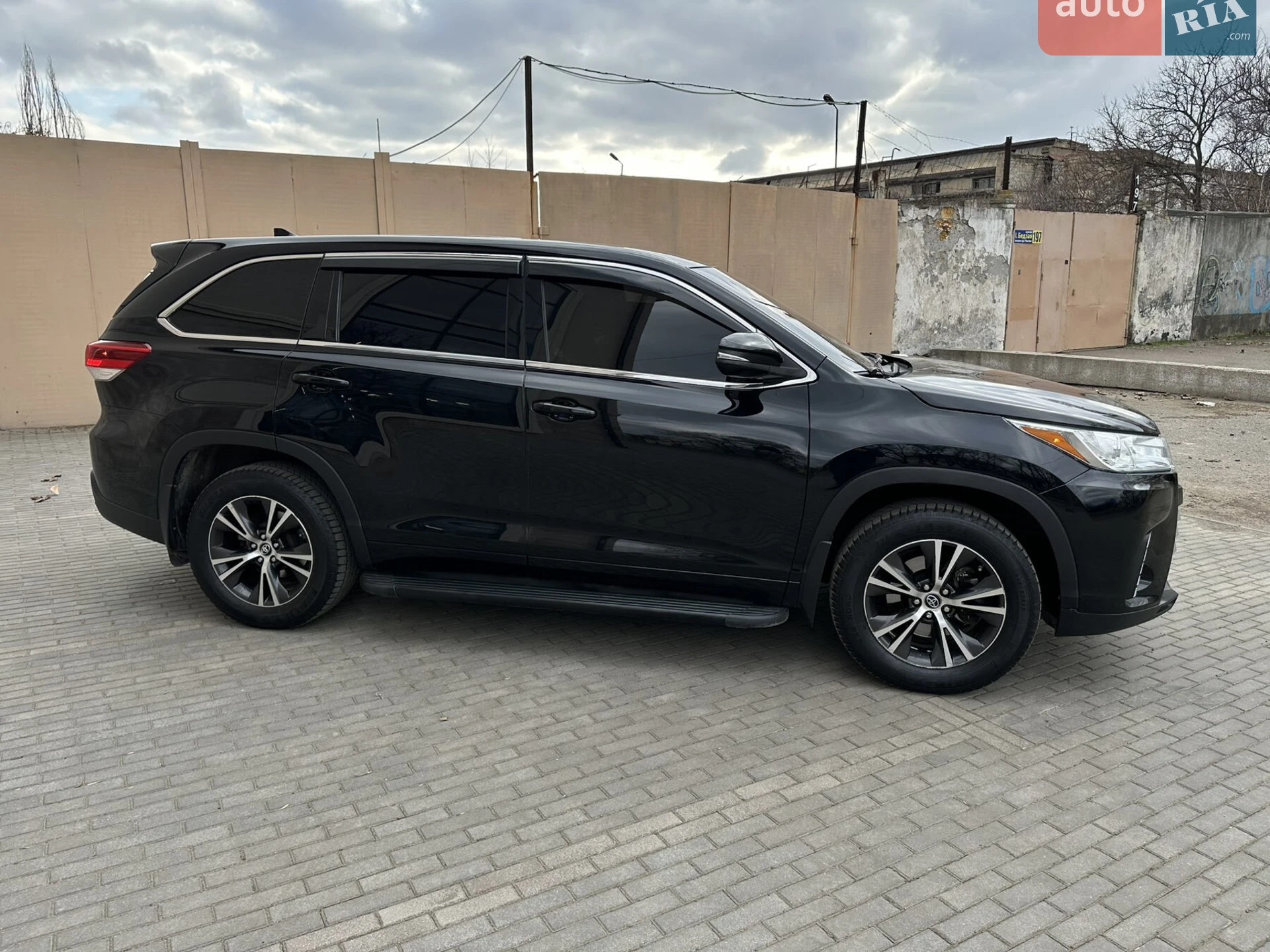 2017 Toyota Highlander - мініатюра 8