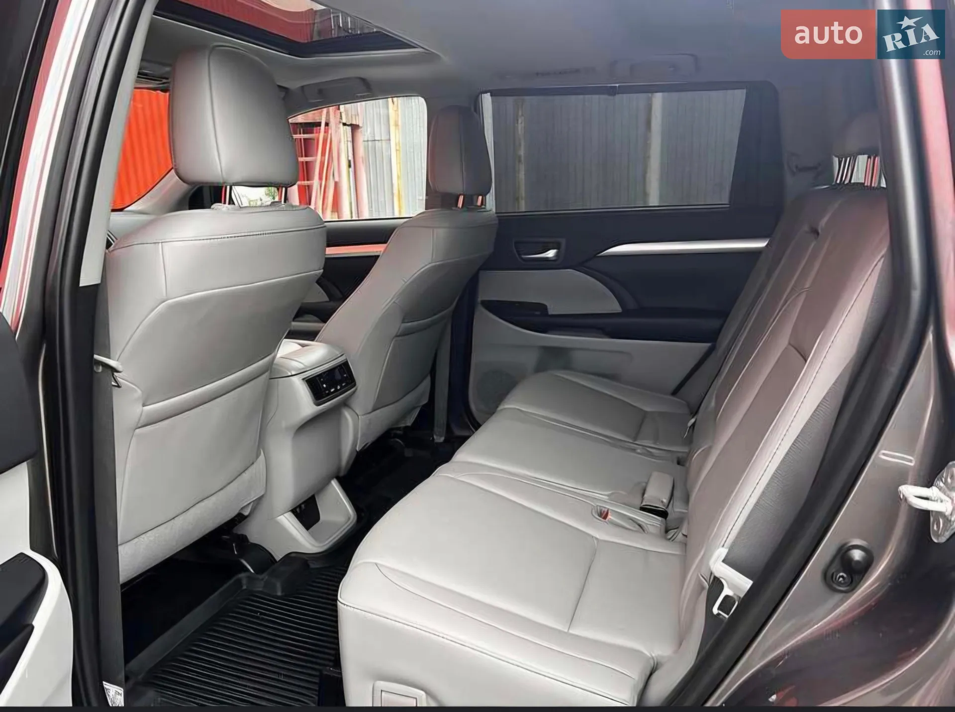 2019 Toyota Highlander - мініатюра 21