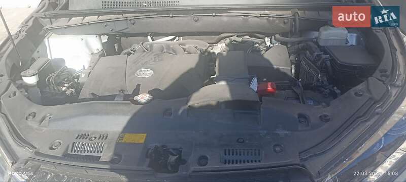 Позашляховик / Кросовер Toyota Highlander 2018 в Києві