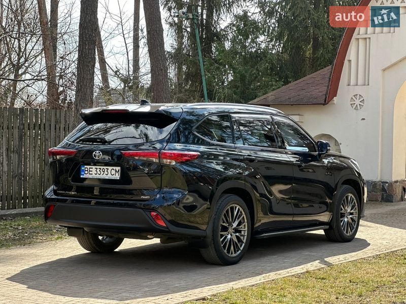 Позашляховик / Кросовер Toyota Highlander 2020 в Києві