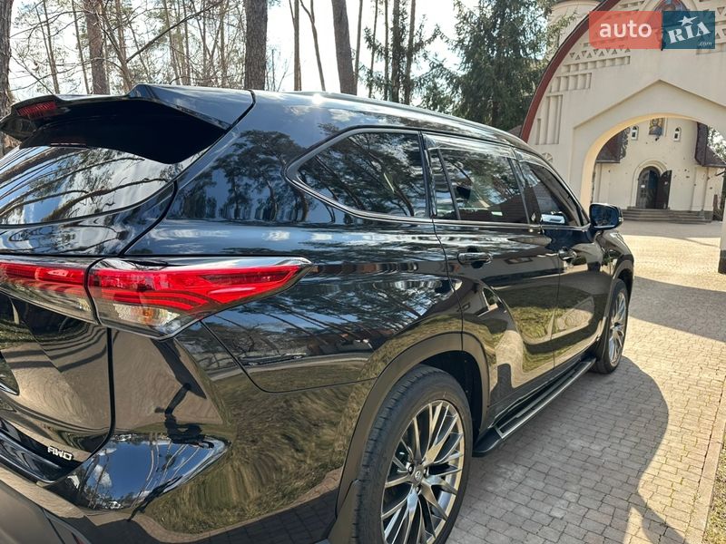 Позашляховик / Кросовер Toyota Highlander 2020 в Києві