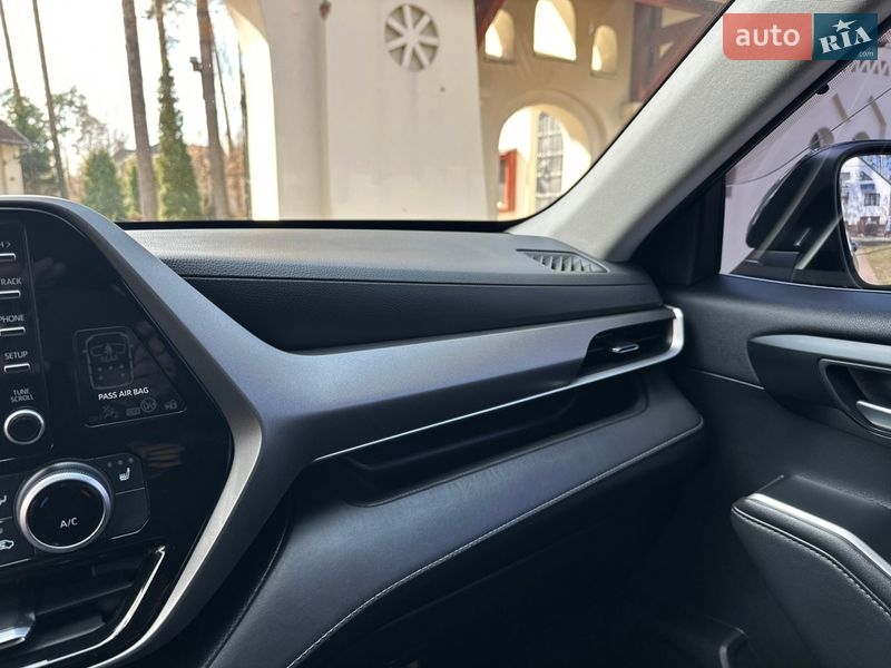 Позашляховик / Кросовер Toyota Highlander 2020 в Києві