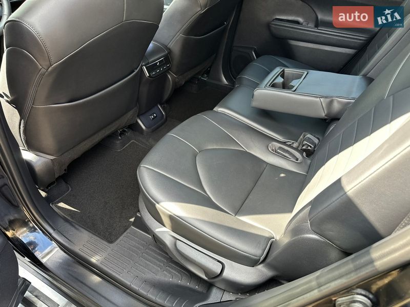Позашляховик / Кросовер Toyota Highlander 2020 в Києві