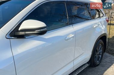 Позашляховик / Кросовер Toyota Highlander 2017 в Ніжині