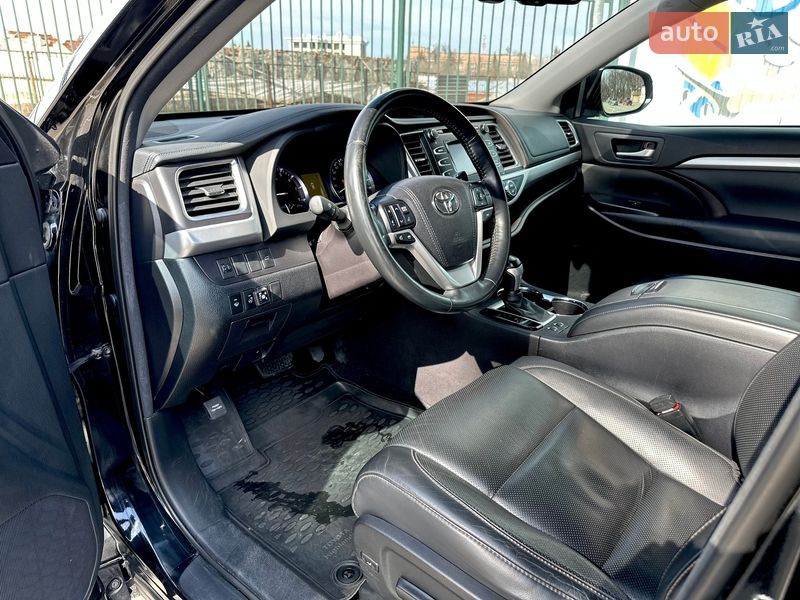 Позашляховик / Кросовер Toyota Highlander 2015 в Харкові