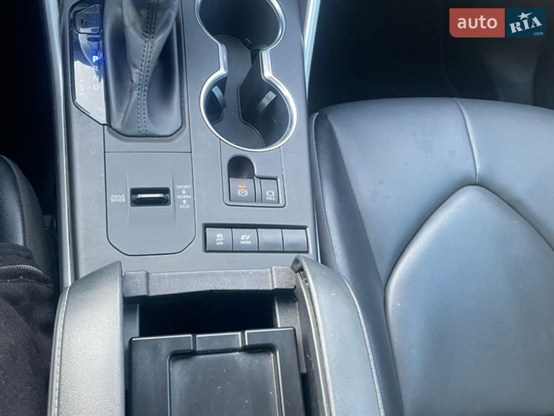 Позашляховик / Кросовер Toyota Highlander 2022 в Києві