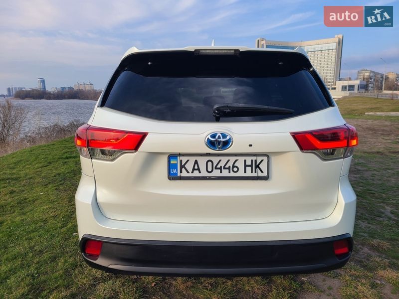 Внедорожник / Кроссовер Toyota Highlander 2018 в Киеве фото 6 Внедорожник / Кроссовер Toyota Highlander 2018 в Киеве