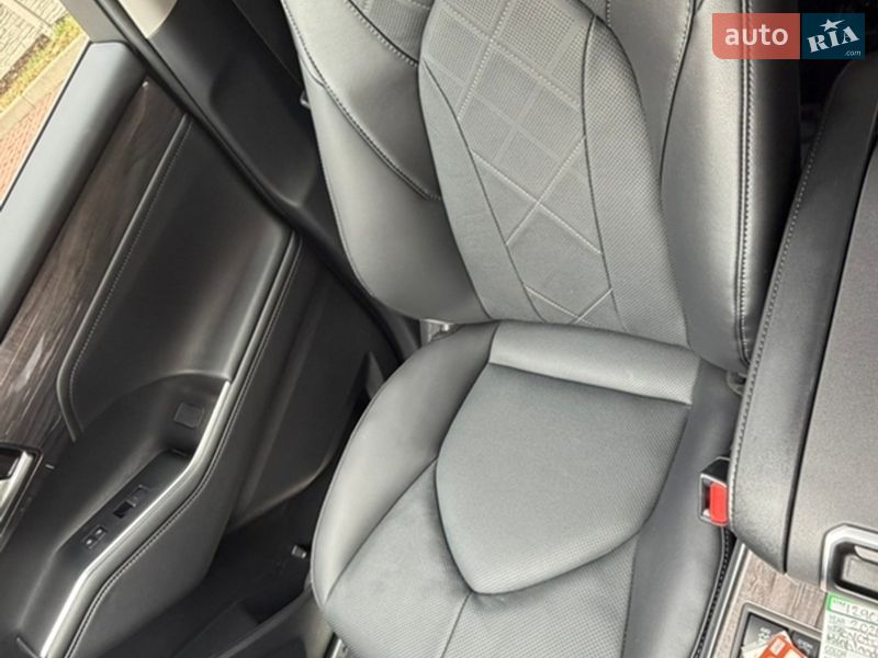 Внедорожник / Кроссовер Toyota Highlander 2025 в Львове