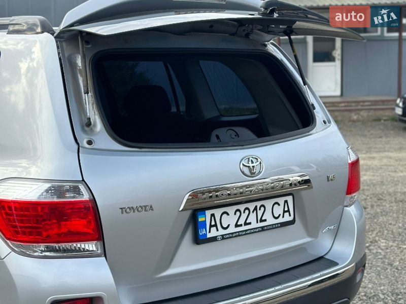 Внедорожник / Кроссовер Toyota Highlander 2011 в Луцке