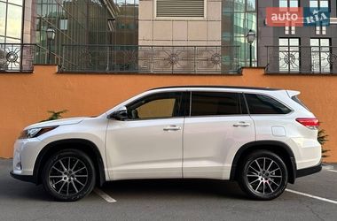 Позашляховик / Кросовер Toyota Highlander 2018 в Одесі