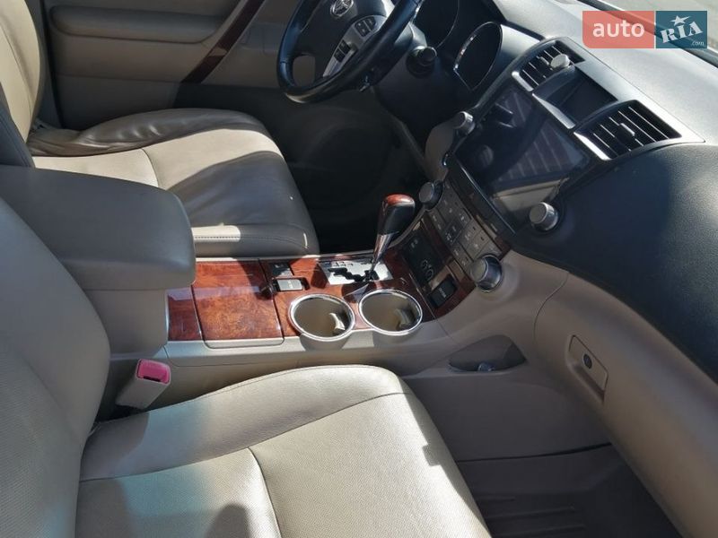Внедорожник / Кроссовер Toyota Highlander 2013 в Киеве