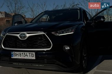 Позашляховик / Кросовер Toyota Highlander 2022 в Одесі