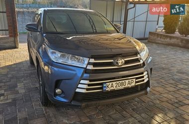 Позашляховик / Кросовер Toyota Highlander 2017 в Києві