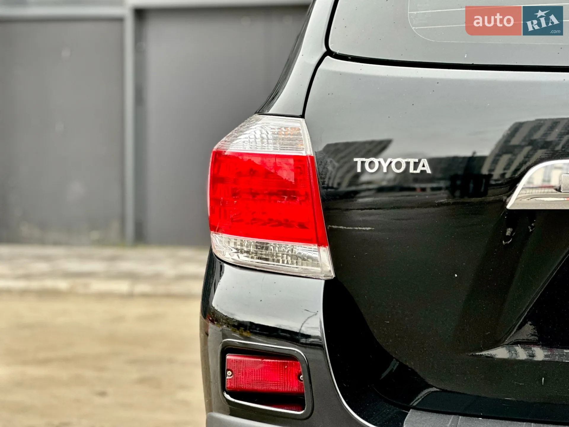 2011 Toyota Highlander - мініатюра 21