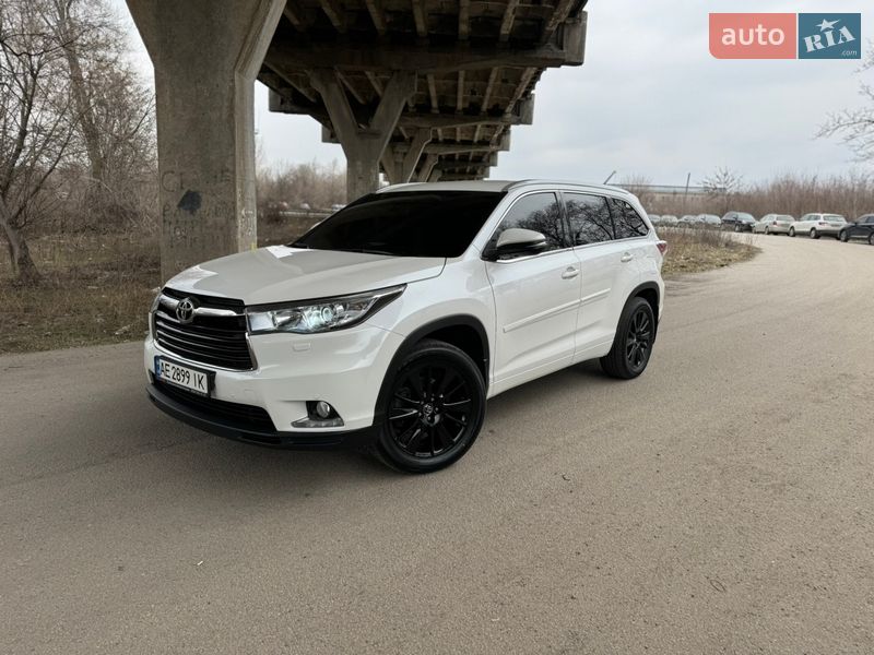 Toyota Highlander 2016