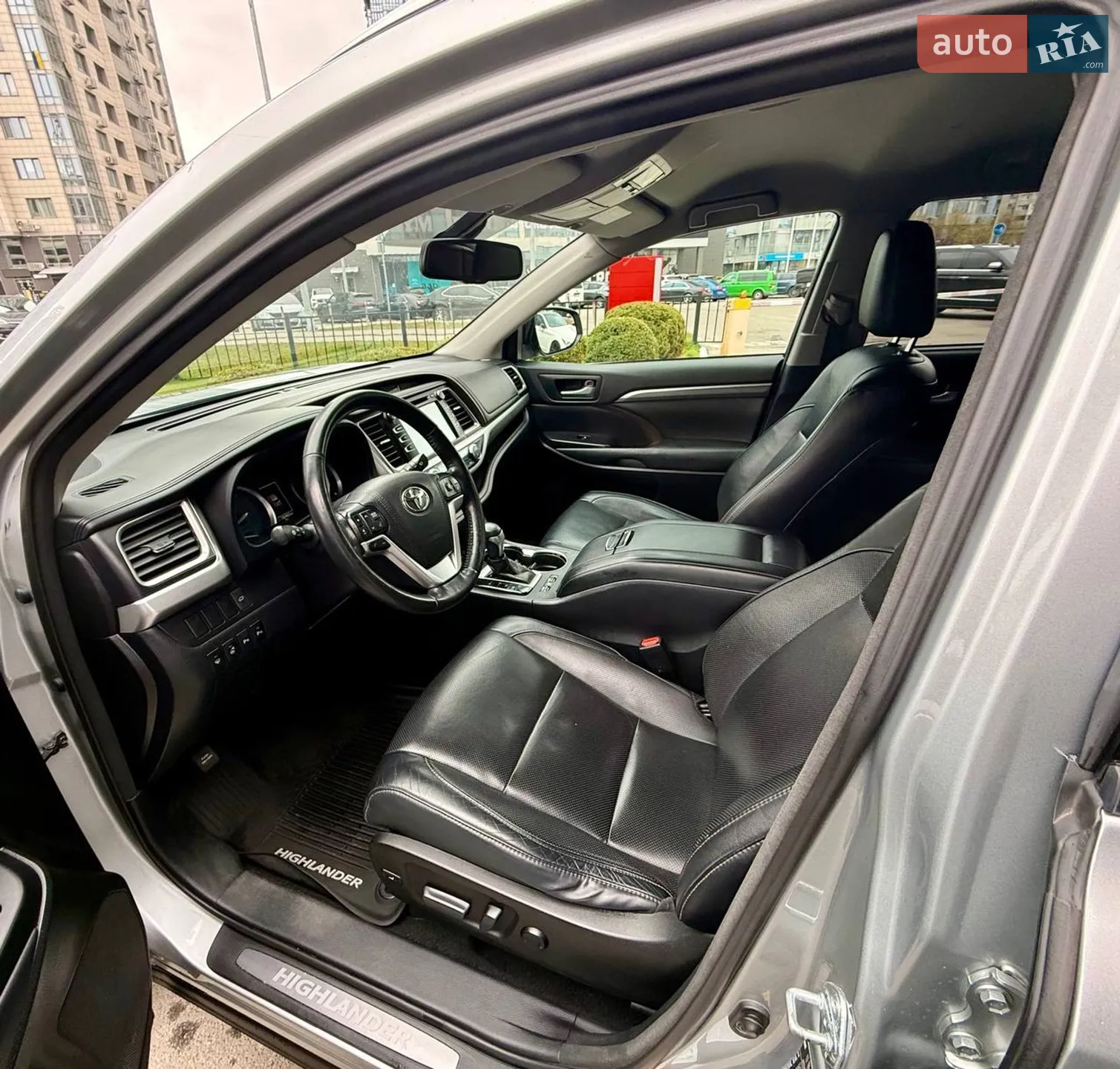 2017 Toyota Highlander - мініатюра 19