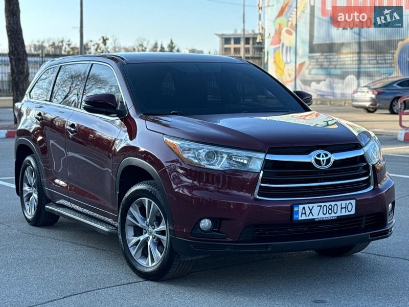 Позашляховик / Кросовер Toyota Highlander 2015 в Києві