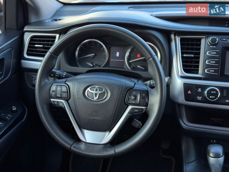 Позашляховик / Кросовер Toyota Highlander 2015 в Києві