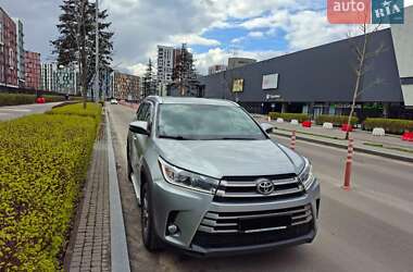 Внедорожник / Кроссовер Toyota Highlander 2019 в Киеве
