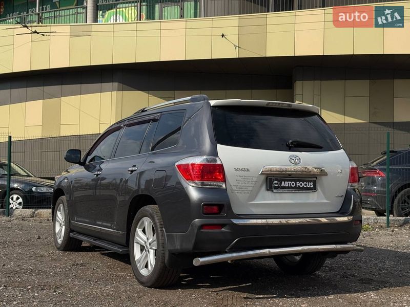 Внедорожник / Кроссовер Toyota Highlander 2012 в Киеве
