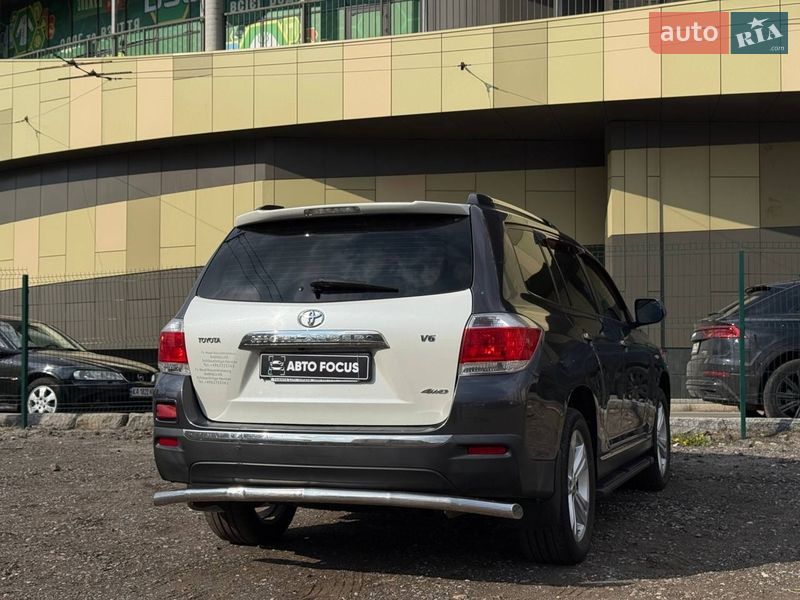 Внедорожник / Кроссовер Toyota Highlander 2012 в Киеве