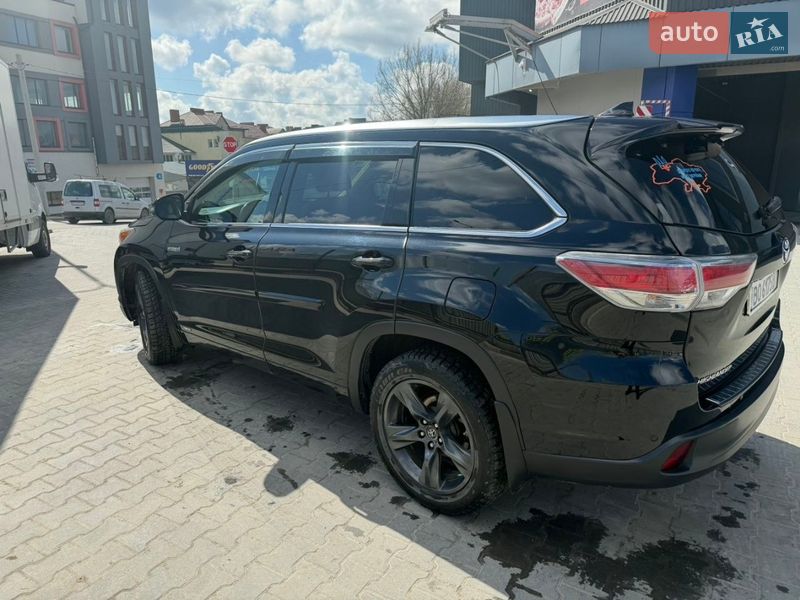 Позашляховик / Кросовер Toyota Highlander 2016 в Тернополі